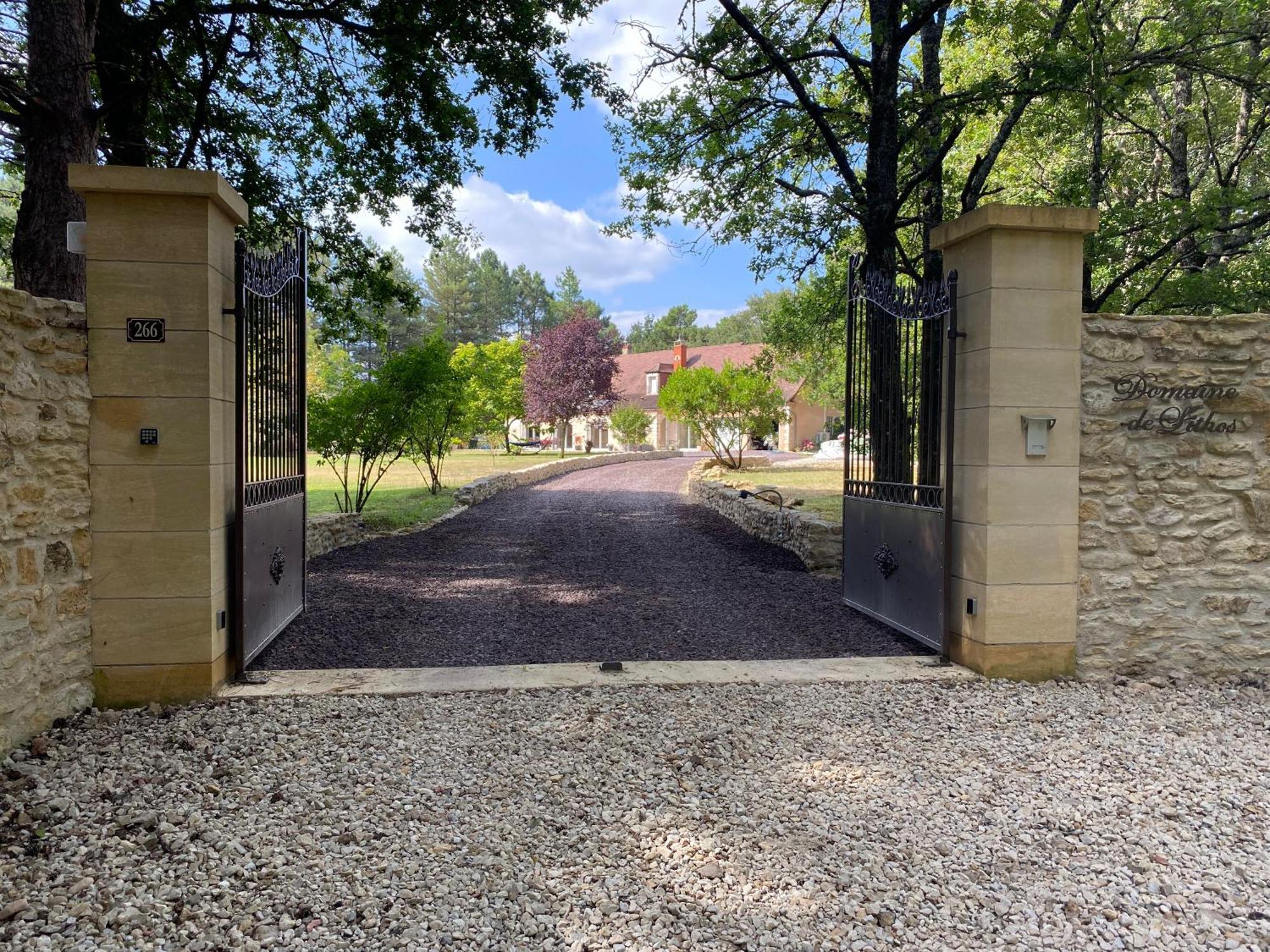 Fossemagne Domaine De Lithos Bed & Breakfast エクステリア 写真